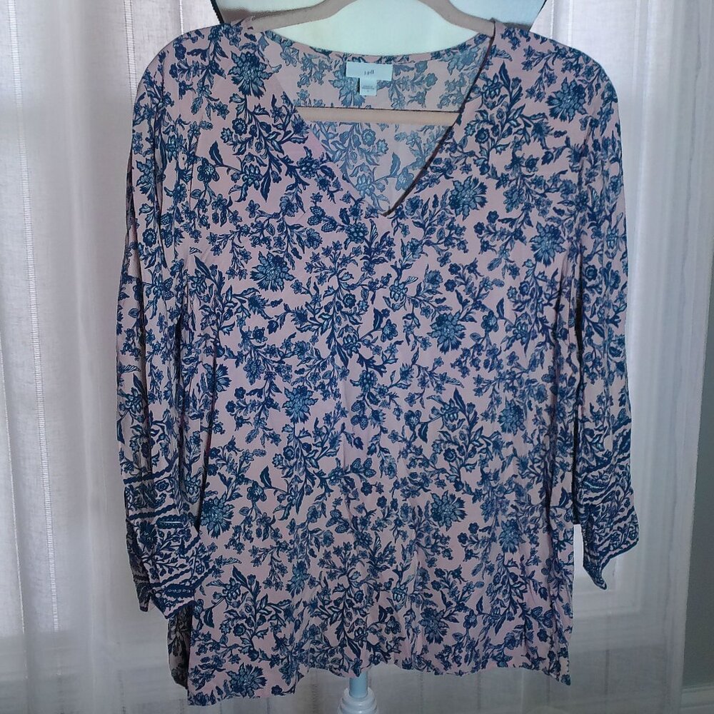 J. JILL Blouse V-Neck 100% Rayon Pink Background Blue Floral Design L